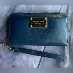 Michael Kors Navy Wristlet